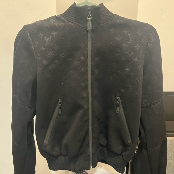 Louis Vuitton Elegant Black Jacket - Picture 4 of 6